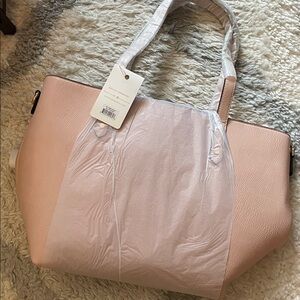 NWT - Poppy & Peonies Go Getter Tote - Blush
